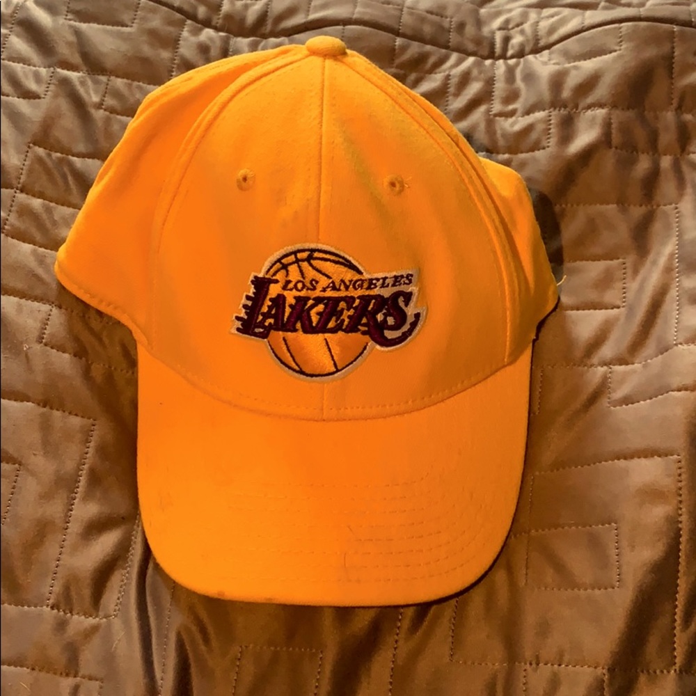 Los Angeles Lakers Fitted Hat